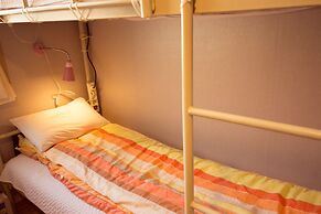 Yeha Guesthouse - Hostel