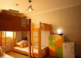 Yeha Guesthouse - Hostel