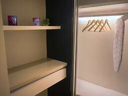 Wallace P Staycation