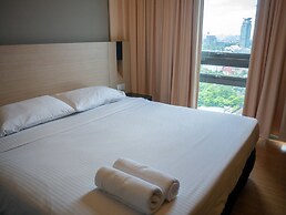 Wallace P Staycation