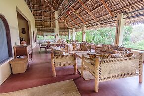 Mkoma Bay Tented Lodge