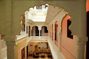 Hotel Nahargarh Palace