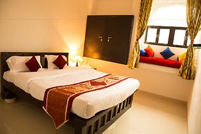 Hotel Nahargarh Palace