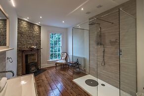 The Patrick Kavanagh Suite - hiphipstay