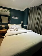 Avalon Guest House