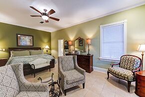 Casa De Solana Bed & Breakfast