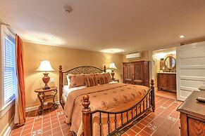 Casa De Solana Bed & Breakfast