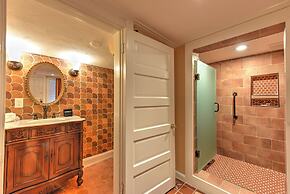 Casa De Solana Bed & Breakfast