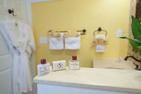 Casa De Solana Bed & Breakfast