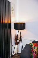 Modern 2 Bedroom Apartment