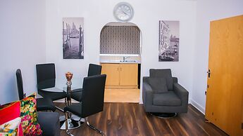 Modern 2 Bedroom Apartment