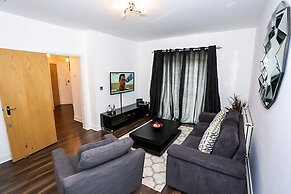 Modern 2 Bedroom Apartment