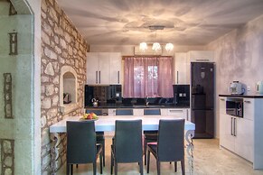 Green Paradise Villa