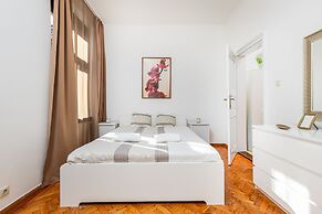 Real Apartments Andrassy