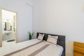 Real Apartments Lovag