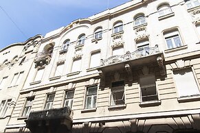 Real Apartments Revay