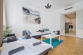 Real Apartments Vadasz