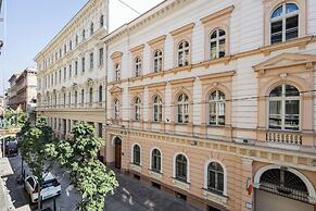 Real Apartments Vadasz