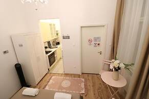 Real Apartments Wesselenyi 10