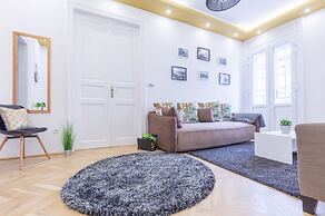 Real Apartments Zoltan