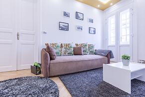 Real Apartments Zoltan