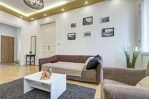 Real Apartments Zoltan