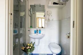 Superior Relais Temple View