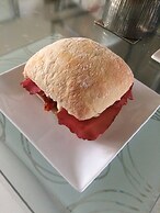 Bianca's House Hotel Heathrow Airport