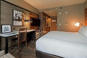 The Porter Portland, Curio Collection by Hilton