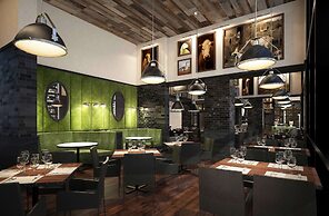 The Porter Portland, Curio Collection by Hilton