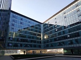 Novotel Shanghai Hongqiao Hotel