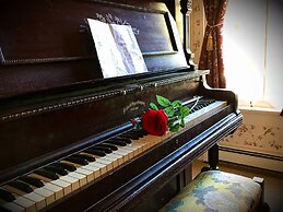 Rose Street Bed & Breakfast