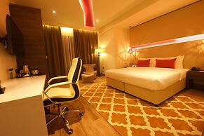 Carnelian By Glory Bower Hotel