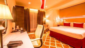 Carnelian By Glory Bower Hotel