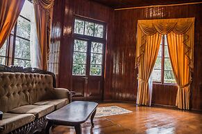 Royal Majesty Bungalow