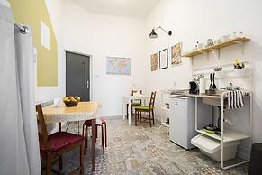 HOSTEL likeHome