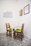 HOSTEL likeHome
