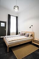HOSTEL likeHome
