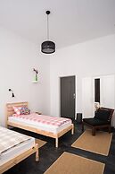 HOSTEL likeHome