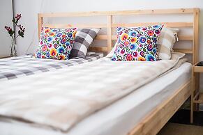 HOSTEL likeHome
