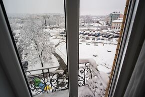 HOSTEL likeHome