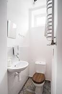 HOSTEL likeHome