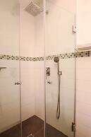 Penthouse & Jacuzzi in Neve Tzedek by FeelHome