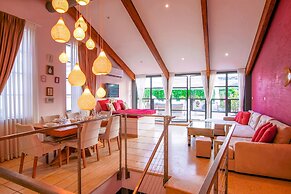 Penthouse & Jacuzzi in Neve Tzedek by FeelHome