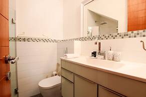 Penthouse & Jacuzzi in Neve Tzedek by FeelHome