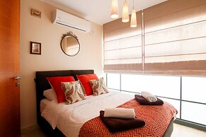 Penthouse & Jacuzzi in Neve Tzedek by FeelHome