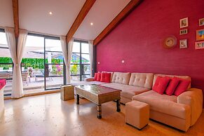 Penthouse & Jacuzzi in Neve Tzedek by FeelHome