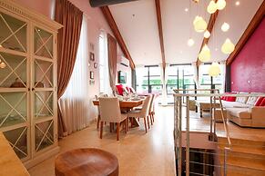 Penthouse & Jacuzzi in Neve Tzedek by FeelHome