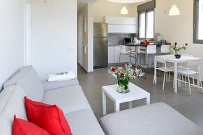 Beach & City Center by FeelHome