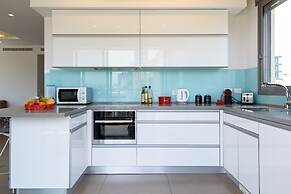 Comfort 3BR & Balcony by FeelHome